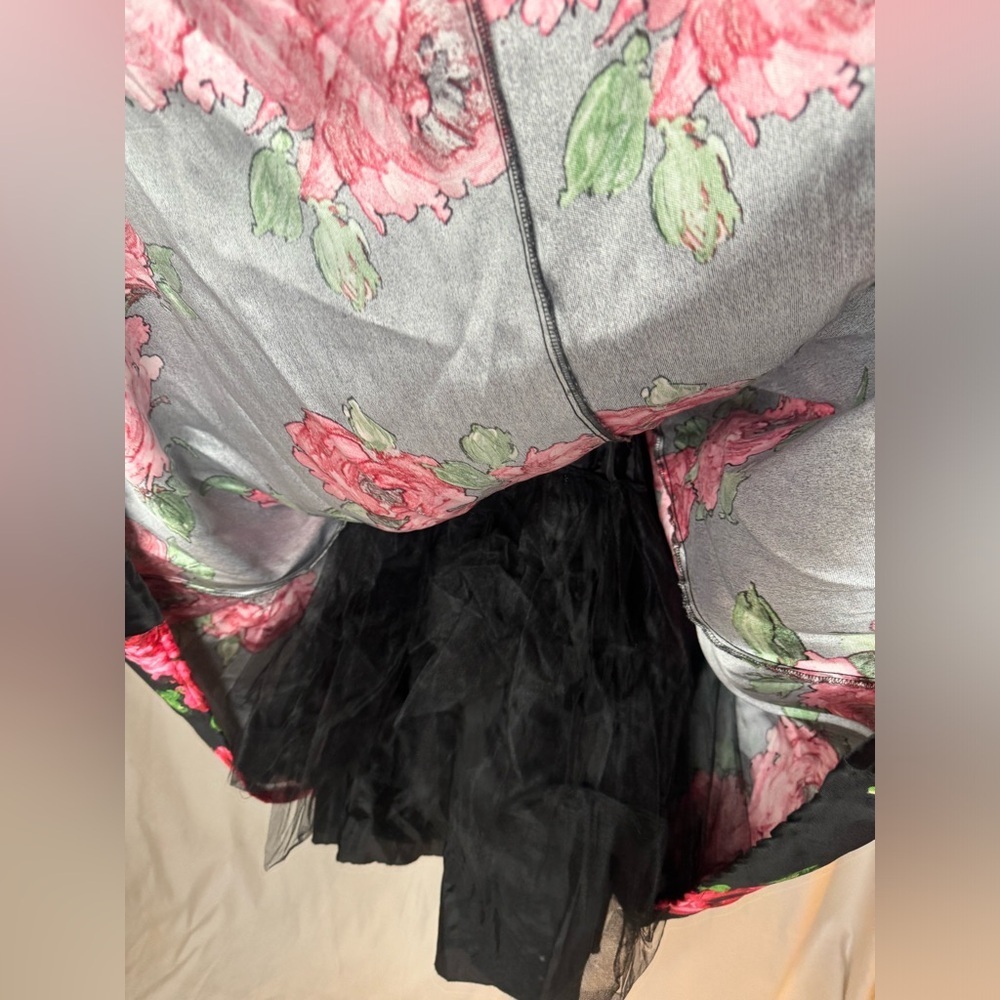 Black long sleeve floral maxi dress size small - Picture 6 of 8